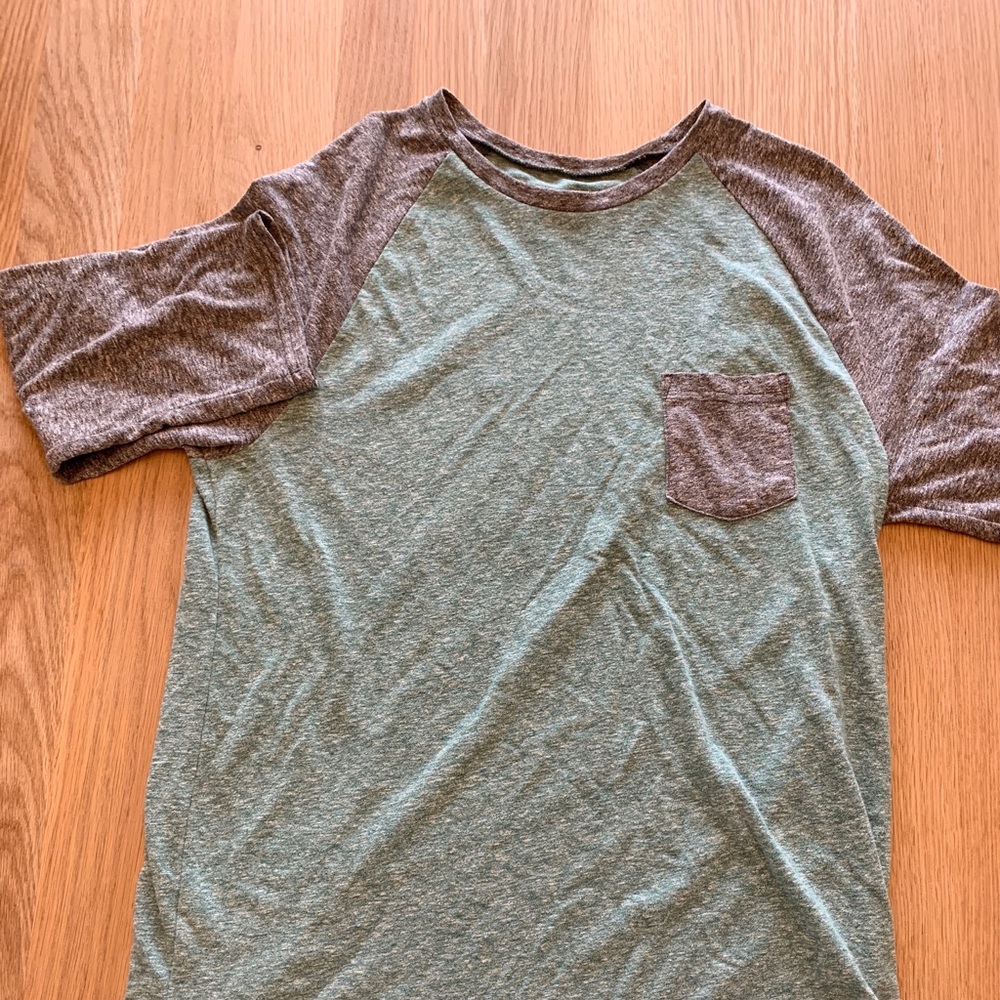 Men’s medium Mossimo 3/4 length baseball tee